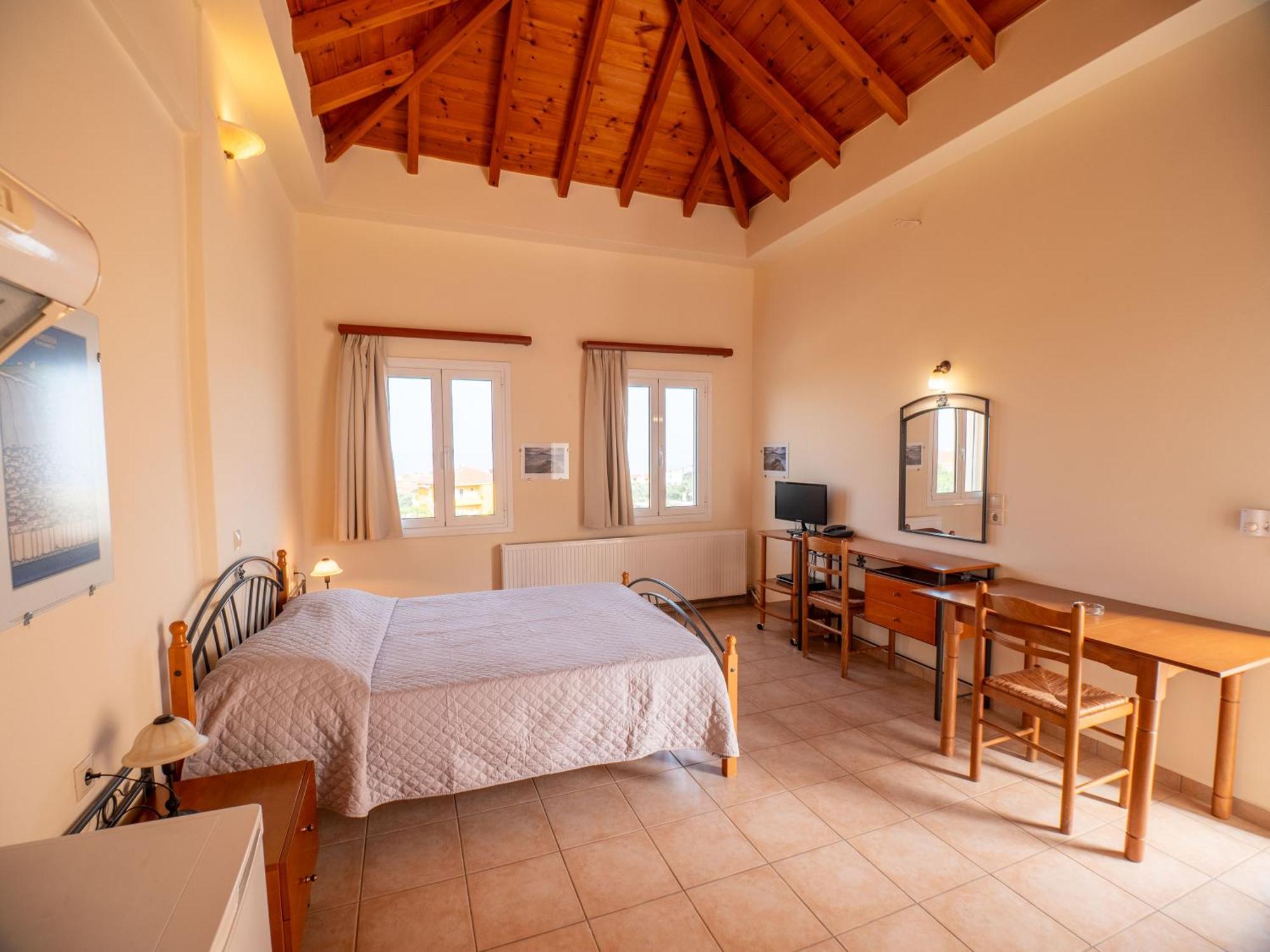 Apartments Hotel & Studios, Xifoupolis Monemvasía Екстериор снимка