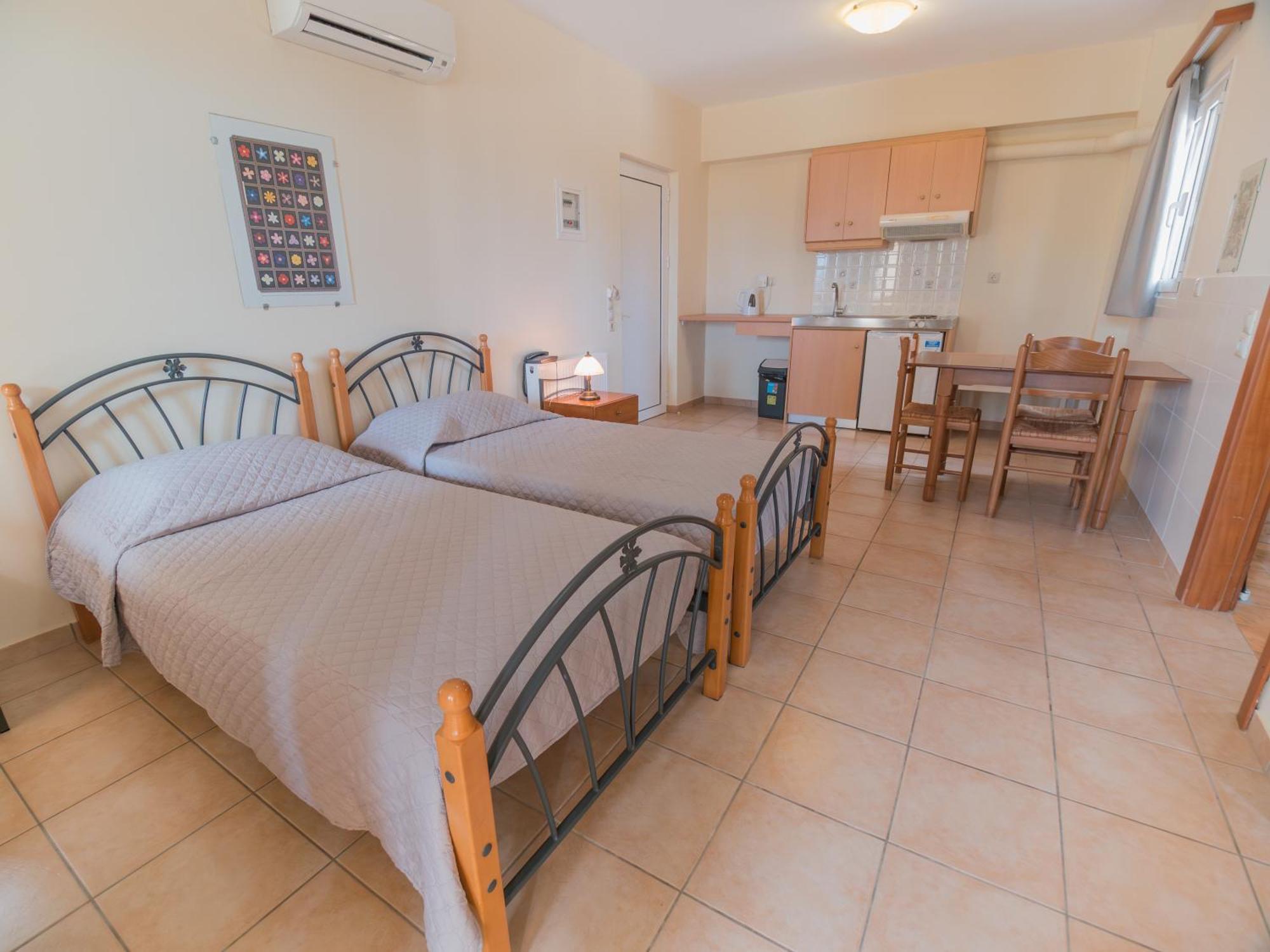 Apartments Hotel & Studios, Xifoupolis Monemvasía Екстериор снимка